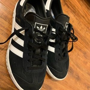 Adidas Women’s Black Classic Tennis Shoes